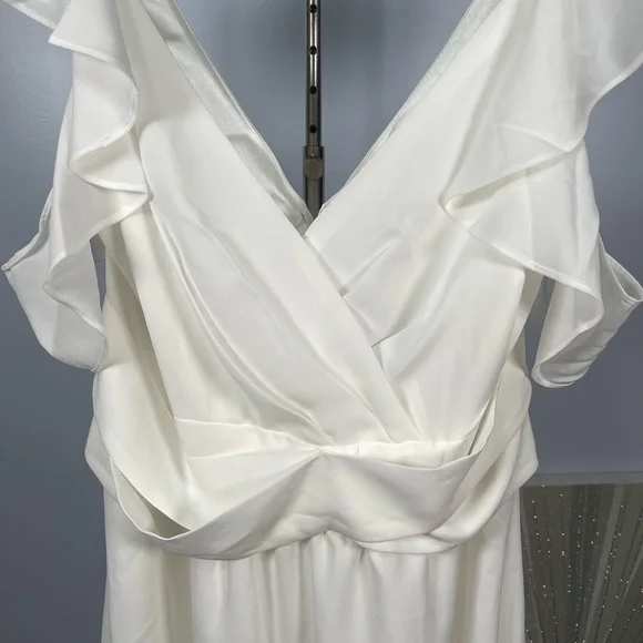 NWT City Chic White Ivory Frill Treasure Cold Shoulder Flutter Sleeve Maxi Sz 18 - Picture 6 of 9